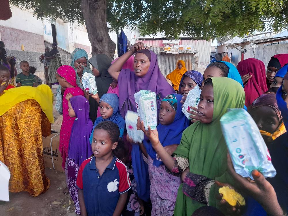 Somali Women Journalists Rights Association SOWJRA and Y-PPER Education network, have jointly distributed hygiene and disinfectant tools