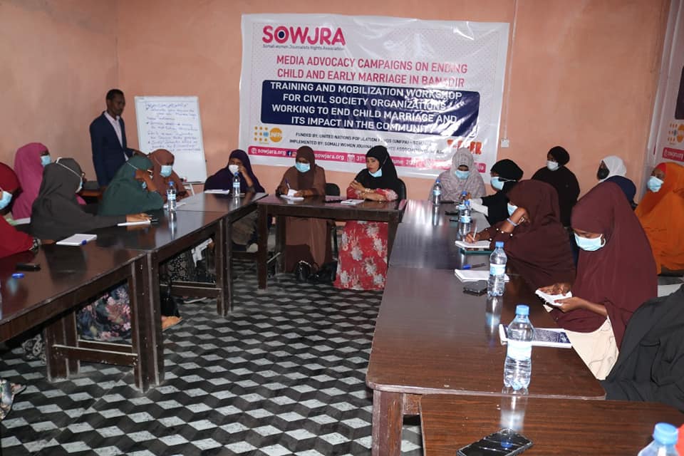 Somali Woman Journalist Rights Association (SOWJRA) with support from UNFPA Somalia has conducted two days training and mobilization workshop on the harmful impact of early and child marriage in Banadir region